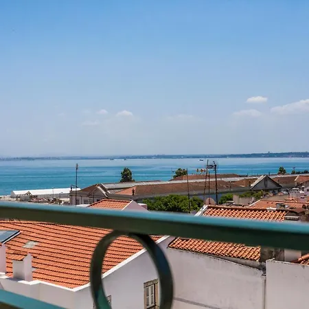 Santo Estevao By Spoton Apartment