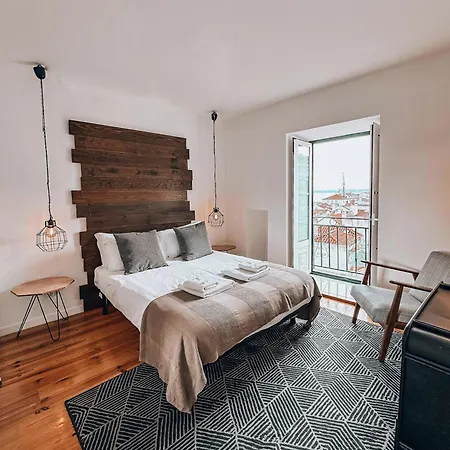 Apartment Santo Estevao By Spoton